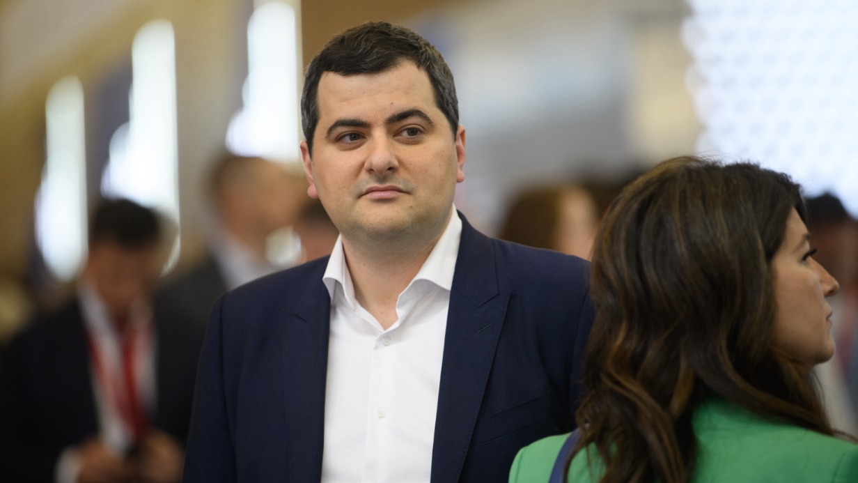 Среднемесячная зарплата сотрудников столичных обрабатывающих производств выросла на 50 процентов