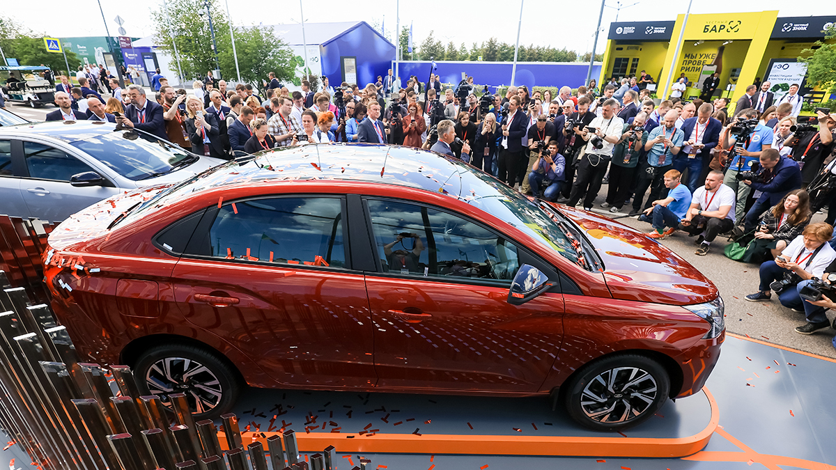 АвтоВАЗ запустил серийное производство Lada Iskra