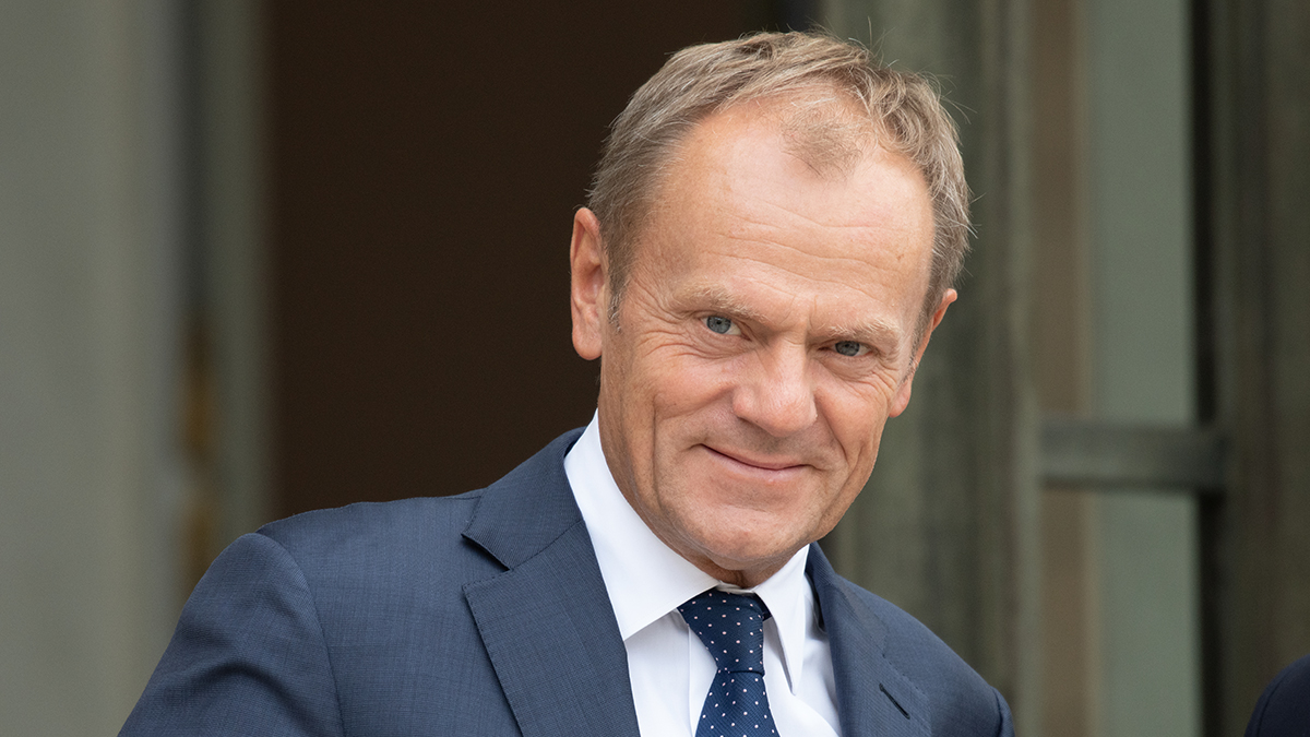 Премьер Польши Туск отправил в отпуск замглавы МИД, признавшегося в алкоголизме