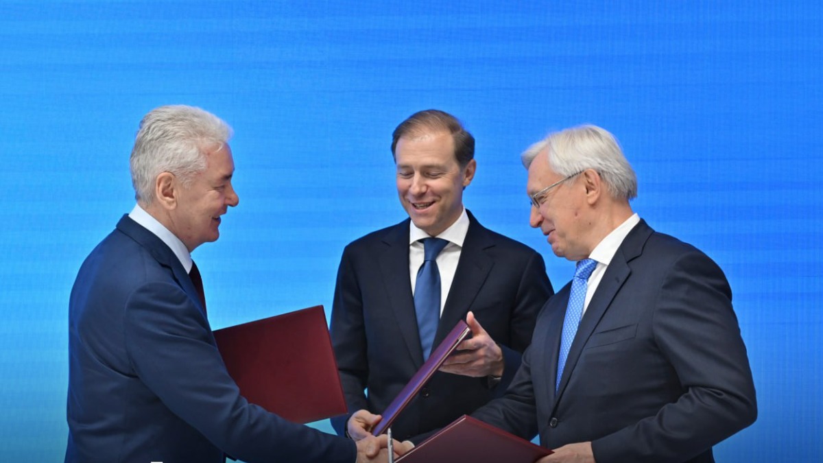 Собянин: В Москве будет создан роботизированный завод по производству грузовиков