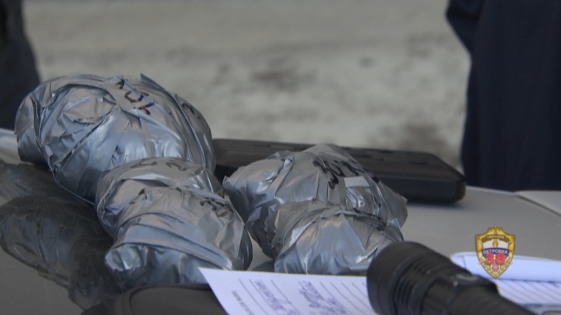 Водителя с крупной партией наркотиков задержали на Калужском шоссе