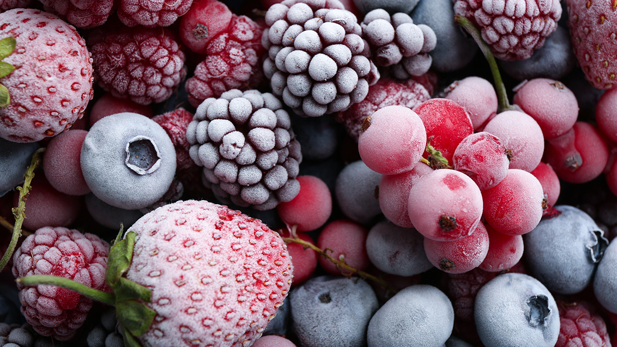 Летние заготовки: продукты, которые сохранят вкус и пользу после разморозки