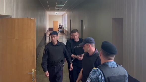 Суд арестовал водителя, влетевшего в детей на автобусной остановке в Можайске