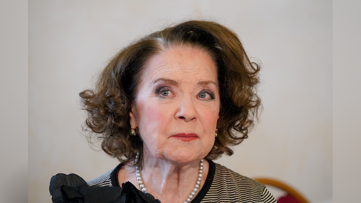 Умерла актриса и звезда фильма «Гусарская баллада» Лариса Голубкина