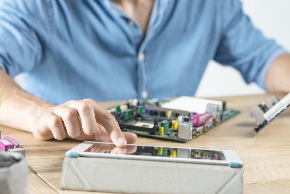 В лаборатории «МегаФона» протестировали российский смартфон Р-ФОН