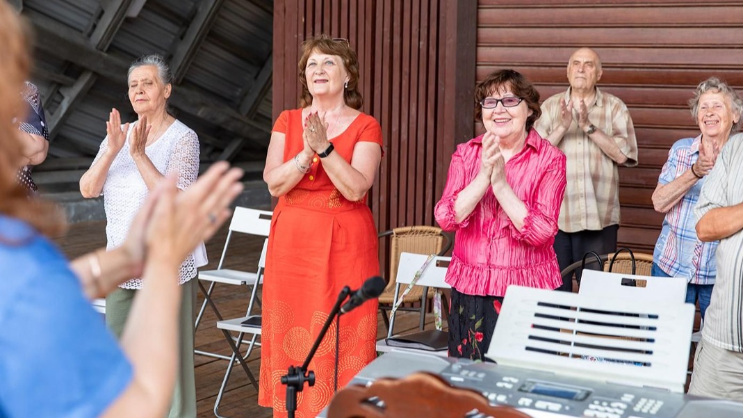 Серию летних мастер-классов проведет сводный хор «Московского долголетия»