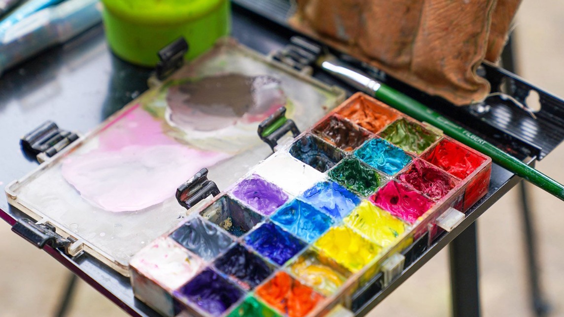 Бесплатные уроки рисования проходят в рамках фестиваля «Лето в Москве. Все на улицу!»