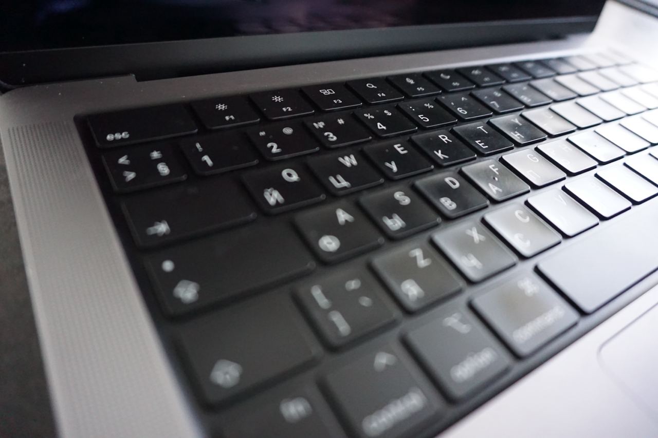 «Это же кощунство»: розовый цвет памятника павшим героям вызвал споры в Бурятии