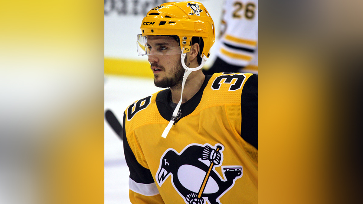 Канадский хоккеист «Нефтехимика» Ди сравнил популярность пива и водки