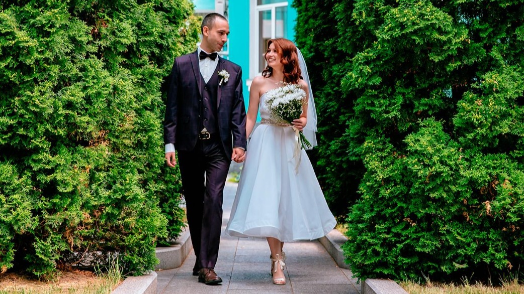 Свыше 450 пар планируют заключить брак в День семьи, любви и верности в Москве