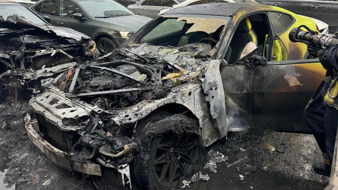 Поджигателем четырех автомобилей на западе Москвы оказался подросток