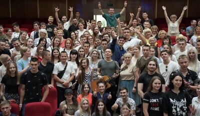 Музыкант Родион Газманов прибыл с гуманитарной миссией в Донбасс