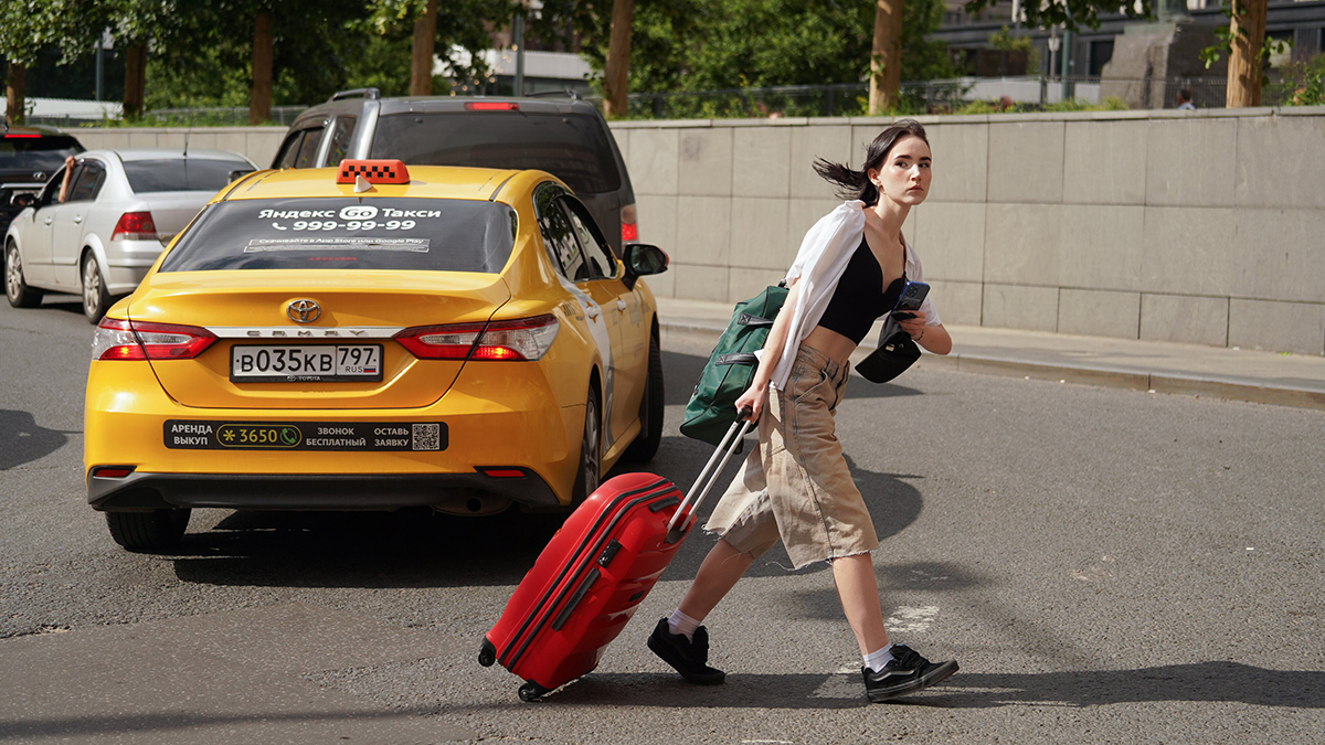 Метеоролог Позднякова рассказала, как долго продержится жара в Москве