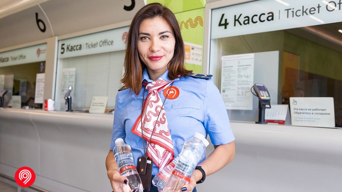 Питьевую воду продолжают раздавать в столичном метро в связи с жарой