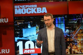 Тренер по технике речи показал школьникам упражнения для улучшения дикции