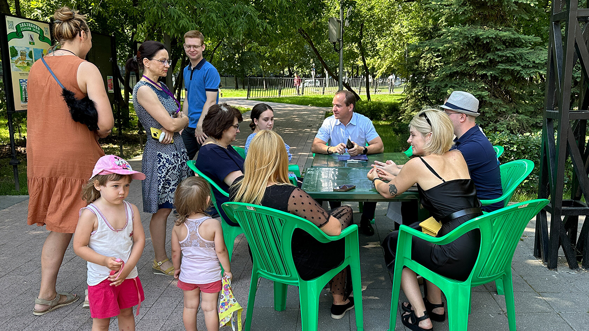 Евгений Селиверстов предложил создать проект «Мамин час» на юге Москвы