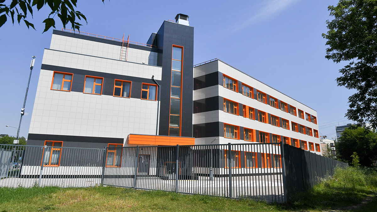 Владимир Ефимов: Недалеко от станции метро «Ольховая» появится крупная школа