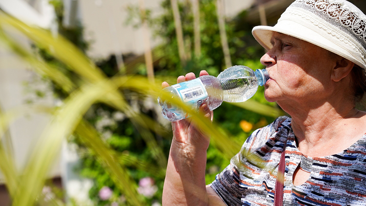 Уролог Лисикян рассказал о неочевидных последствиях обезвоживания организма