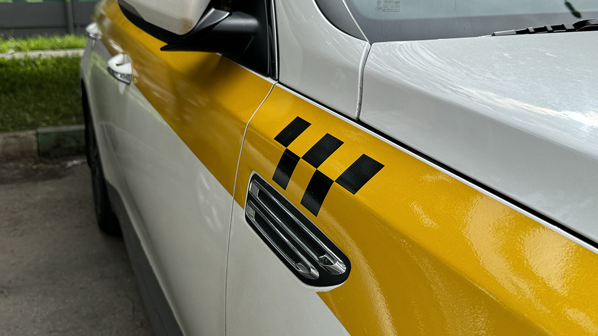 Столичные водители такси могут пройти аттестацию на знание правил профессии