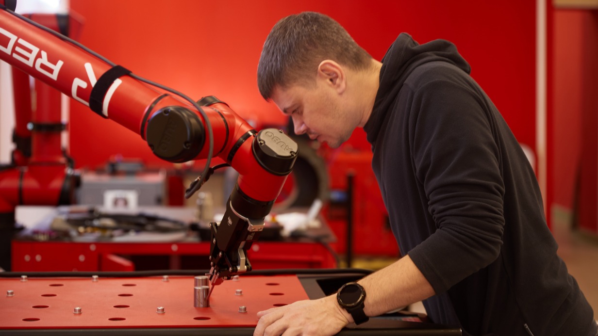 Столичная компания «Технорэд» занимается изготовлением роботизированных систем, которые используются для автоматизации производственных процессов на промышленных предприятиях