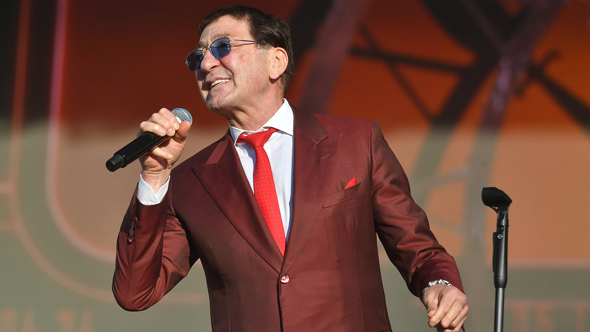 «Велика разница в возрасте»: Лепс засомневался в отношениях с 18-летней избранницей