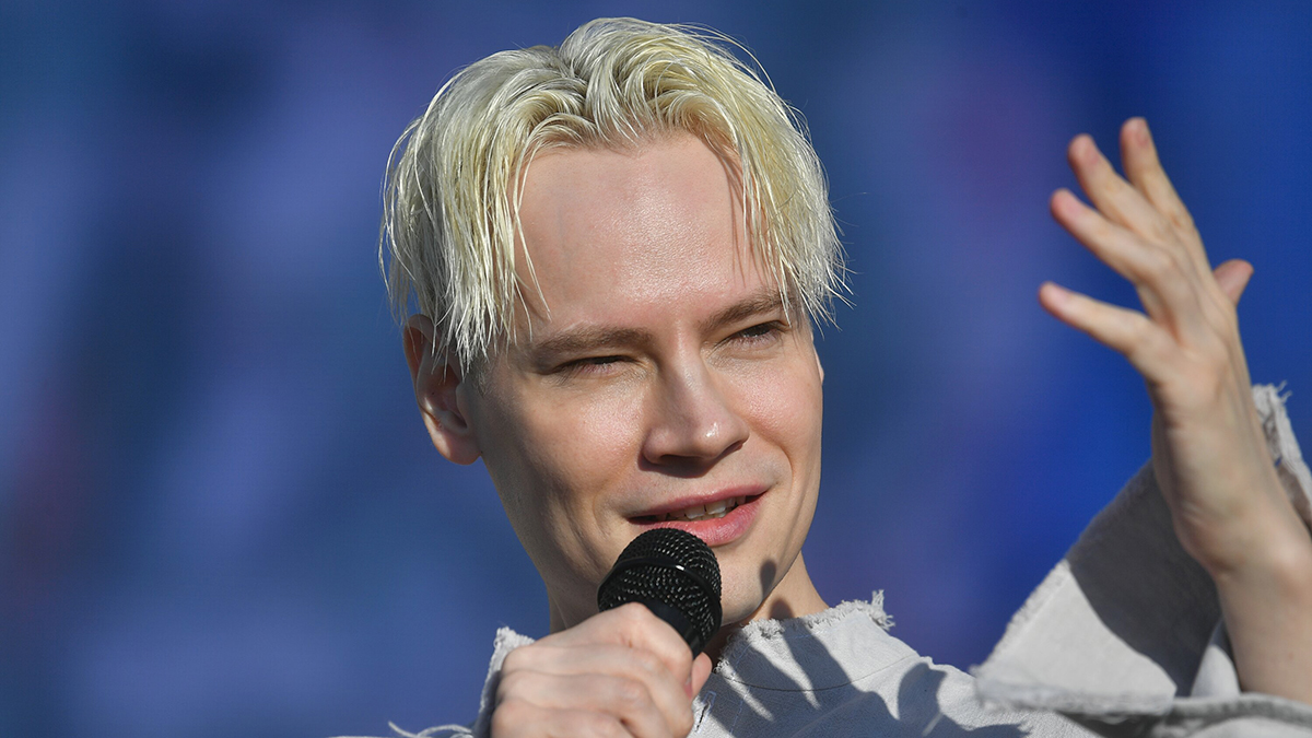 «Служу России»: SHAMAN высказался о выходе Байдена из предвыборной гонки