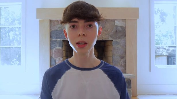 Советы по омоложению дал 35-летний блогер с внешностью подростка