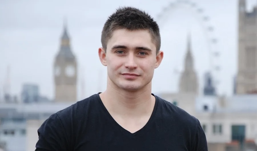 Экс-артиста «Цирка дю солей» Казеко избили в центре Москвы