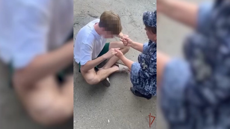 Росгвардейцы помогли москвичу справиться с панической атакой