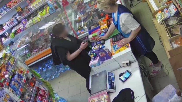 Жительница Подмосковья списала 40 тысяч рублей с украденного платежного стикера