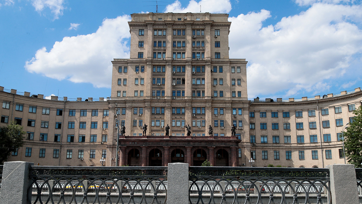 «Известия»: Четырех преподавателей «Бауманки» поймали на взятках