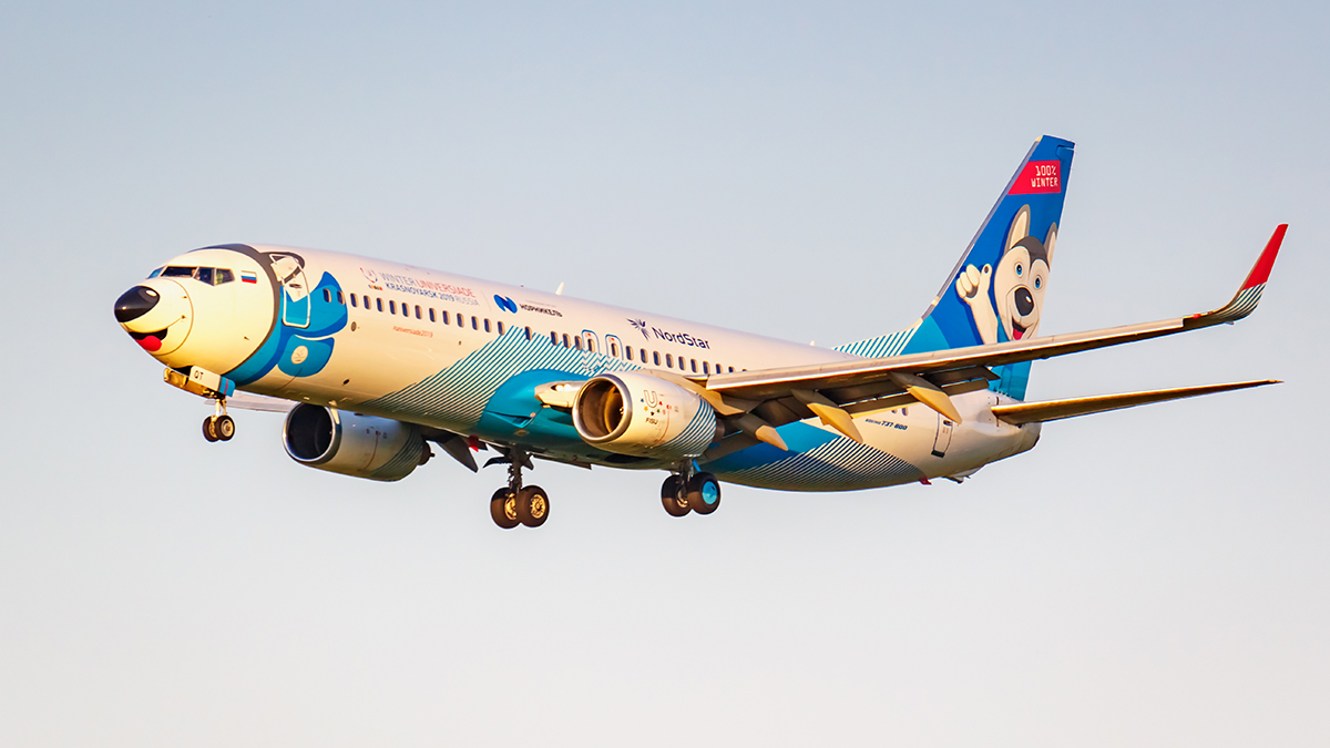 Вылетевший в Сочи самолет экстренно вернулся в Москву