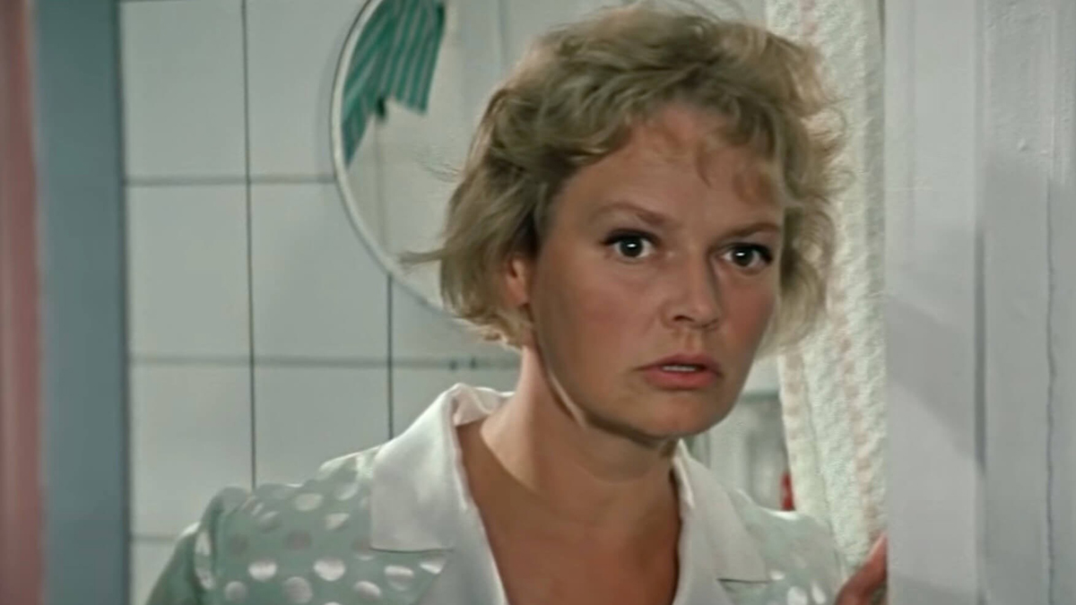 Нину Гребешкову похоронили рядом с Леонидом Гайдаем на Кунцевском кладбище