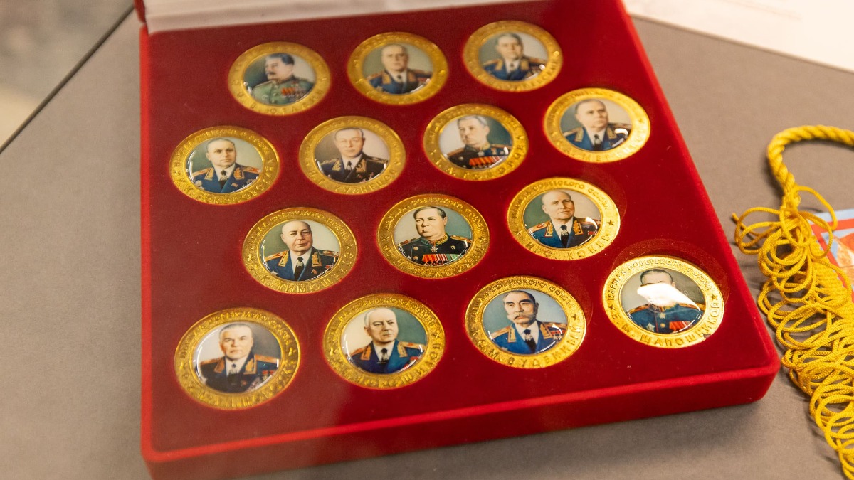 Более 100 раритетов адмирала Кузнецова к его юбилею представили в Музее Победы