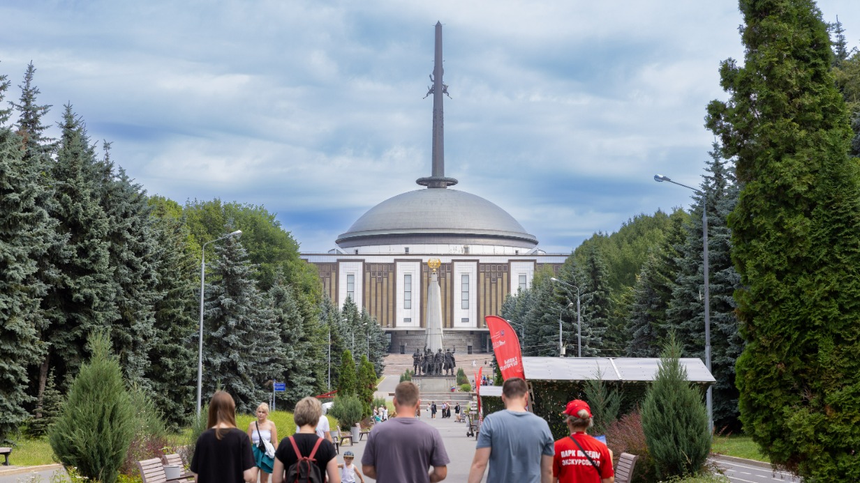 Москвичам рассказали о памятных местах мемориального комплекса на Поклонной горе