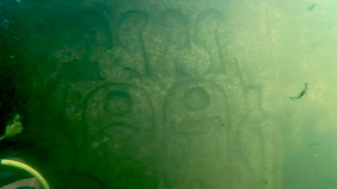 Археологи нашли древние изображения фараонов под водой в Египте