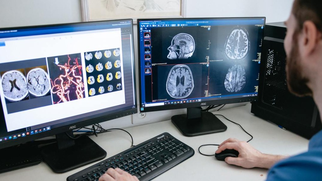 Собянин: Столичные медорганизации могут получить гранты на научные исследования