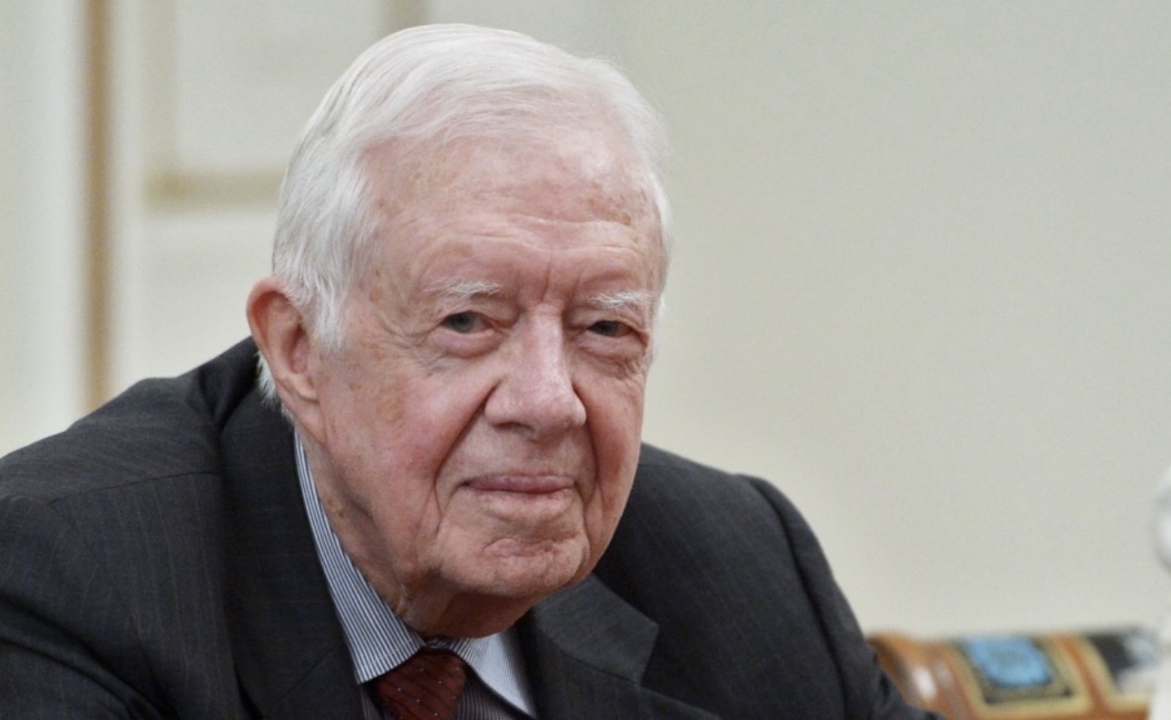 В Сети заявили о смерти старейшего из лидеров США Картера, но тут же опровергли