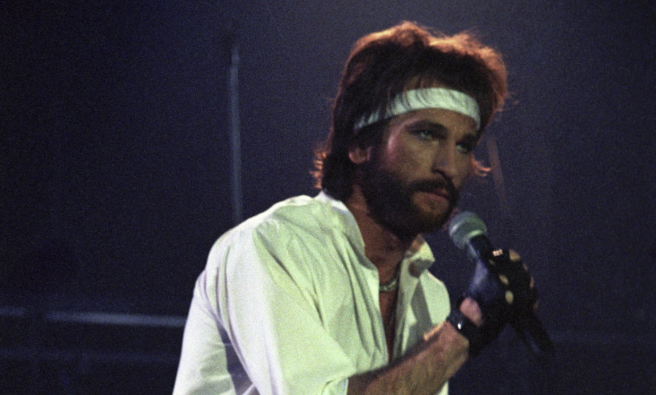 СК: Фрагменты с рубашки Талькова помогли установить виновного в убийстве певца