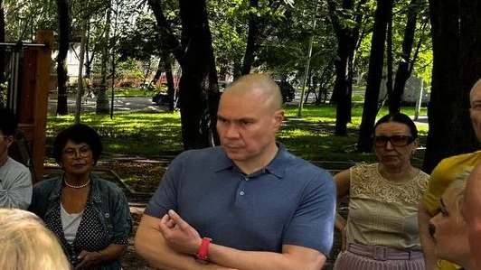Депутат МГД Медведев готов контролировать благоустройство во дворе домов на Ленинградском проспекте