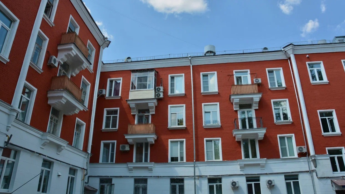 Дом с фигурными аттиками восстановят на западе столицы