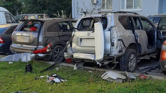 Shot: Взрывное устройство было заложено в Land Cruiser, который взорвался в Москве