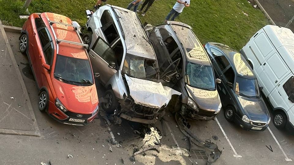 Водителю оторвало ноги во время взрыва внедорожника на севере Москвы