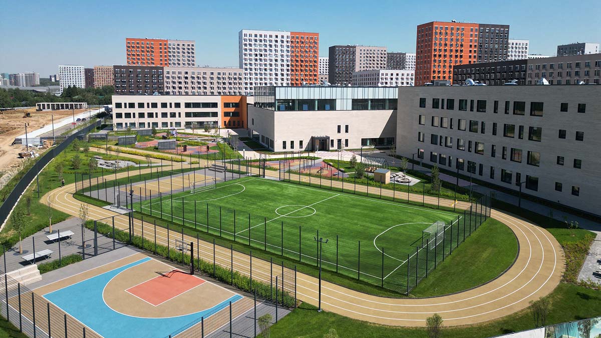 Сразу две школы в Пермском крае получили анонимные звонки о минировании