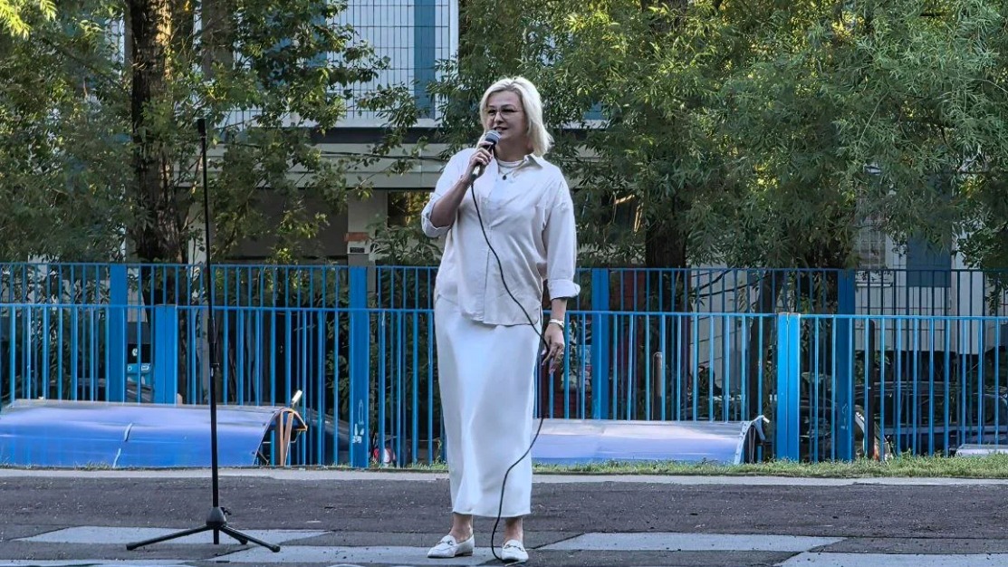 Театральный вечер с танцами для людей старшего возраста прошел в Западном Дегунине