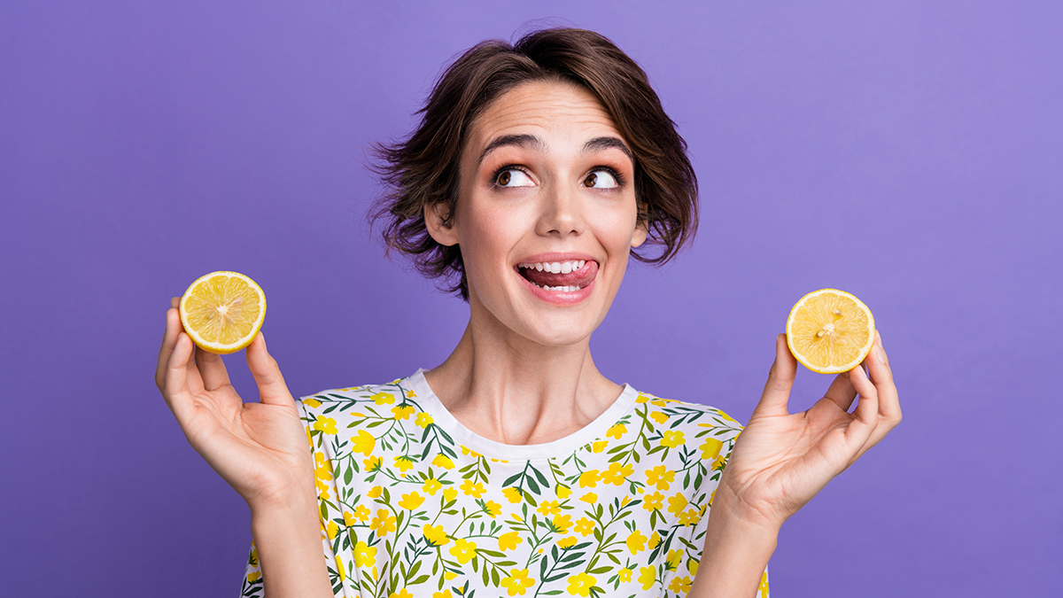 «Непрерывная атака»: какие продукты и напитки портят зубную эмаль