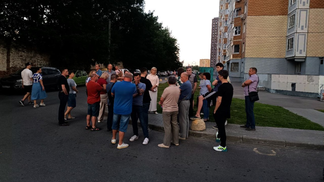 Опрос о возможности сноса или ремонта старой кирпичной стены проведут среди жителей ряда домов в Ховрино 25 июля 2024