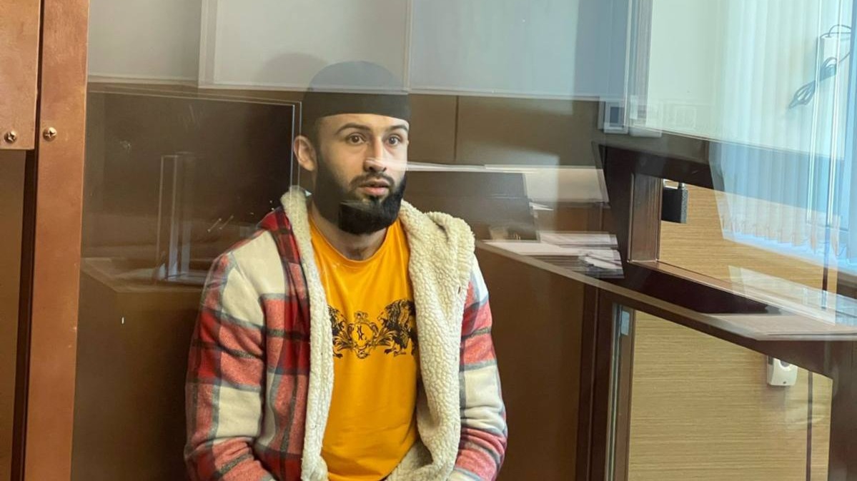 В Москве отправили в СИЗО продавца шаурмы, которой отравились 24 человека