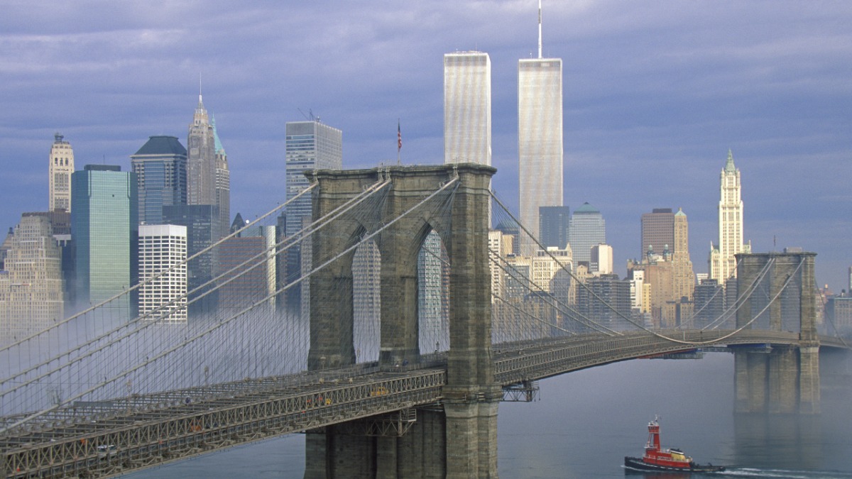 Появилось новое видео крушения башен-близнецов 11 сентября, снятое на профкамеру