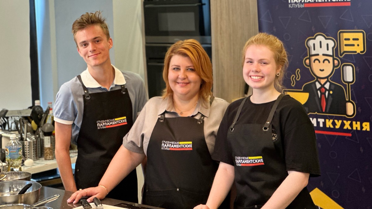 Депутат Мосгордумы Мельникова встретилась с активистами студенческого движения «Парламентские клубы»